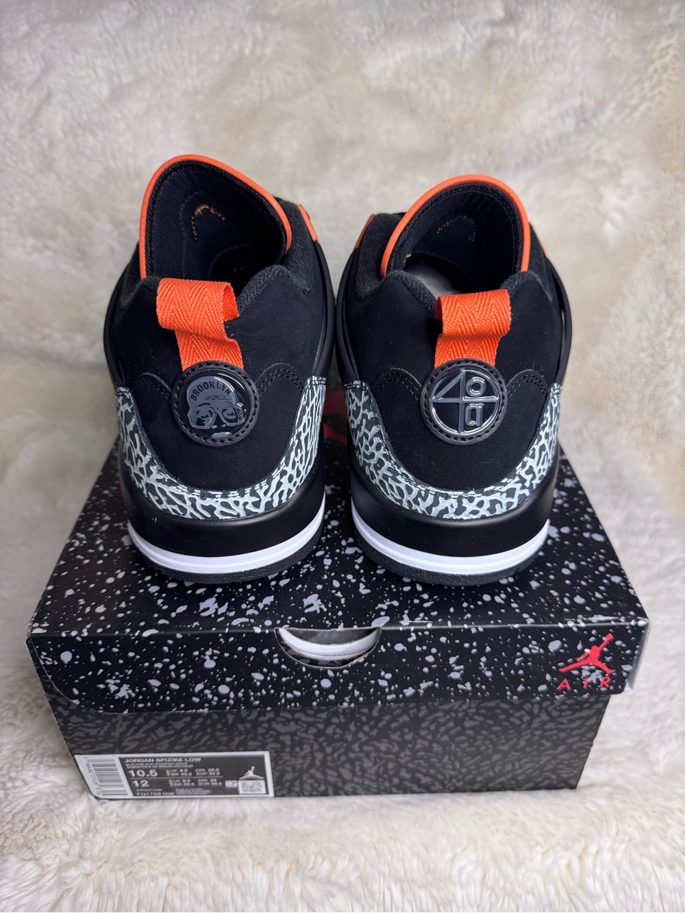 NWB-Air Jordan Spizike low- Men’s size 10.5 - Picture 4 of 4